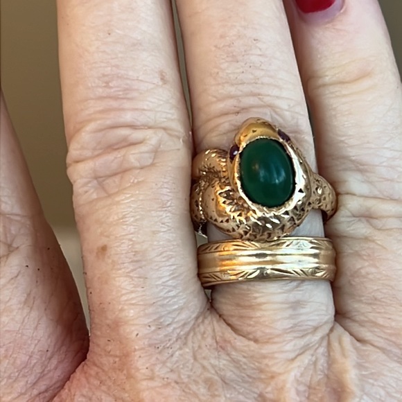 14 karat gold band - Picture 7 of 8